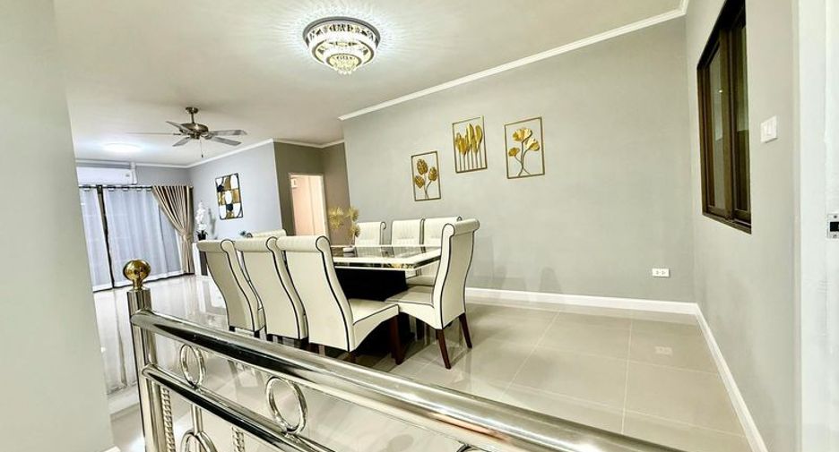 Haus zum Kauf mit 4 Zimmer in Bang Lamung, Chonburi