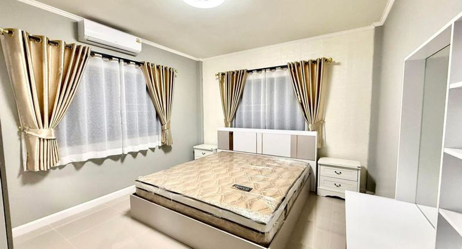 Haus zum Kauf mit 4 Zimmer in Bang Lamung, Chonburi