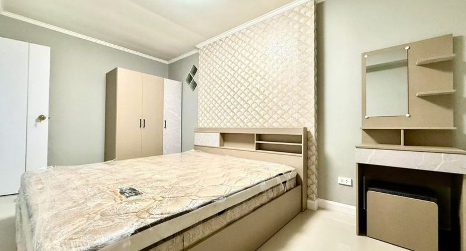 Haus zum Kauf mit 4 Zimmer in Bang Lamung, Chonburi