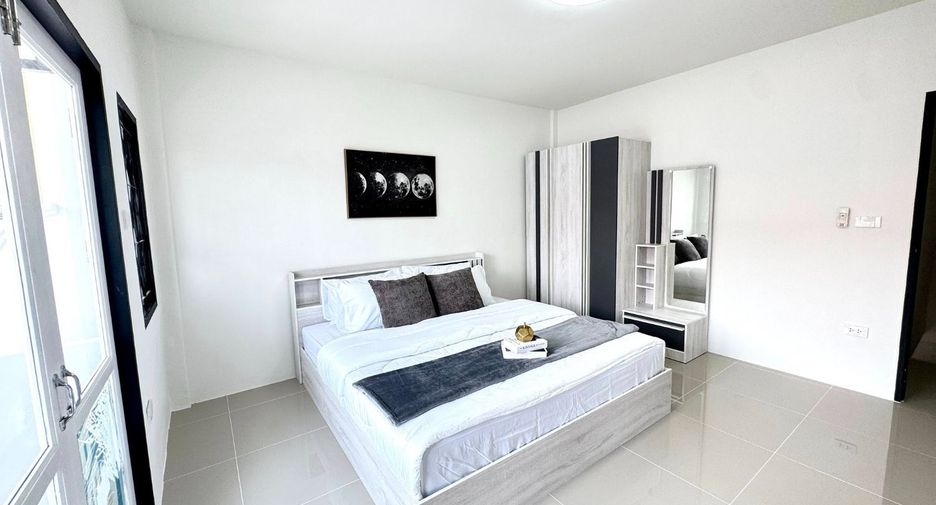 For sale 2 bedrooms townhouse in East Pattaya, Pattaya