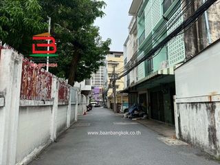 出售 土地 在 Bang Rak, 曼谷