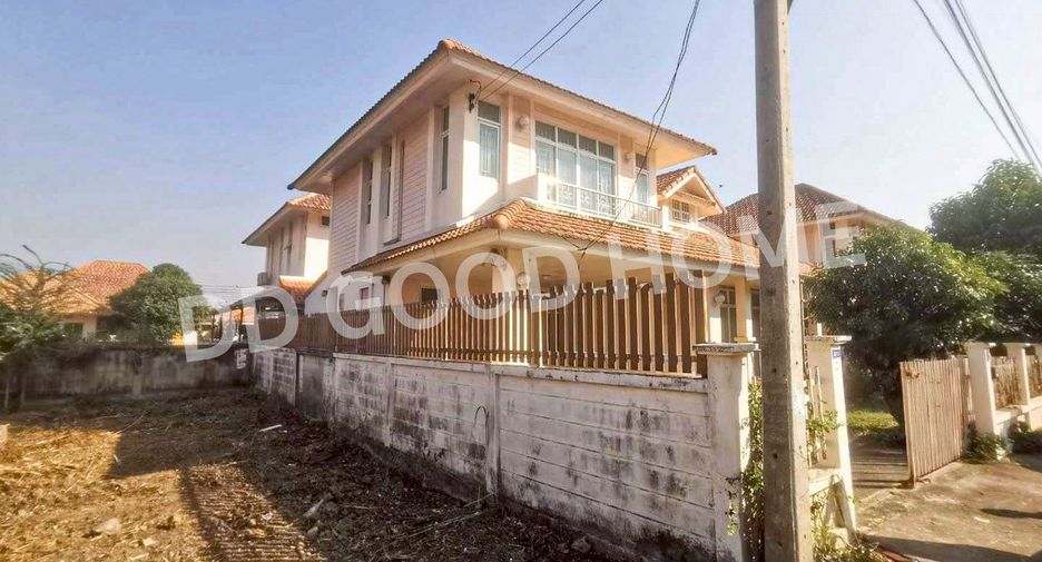 For sale 3 bedrooms house in Mueang Nakhon Sawan, Nakhon Sawan