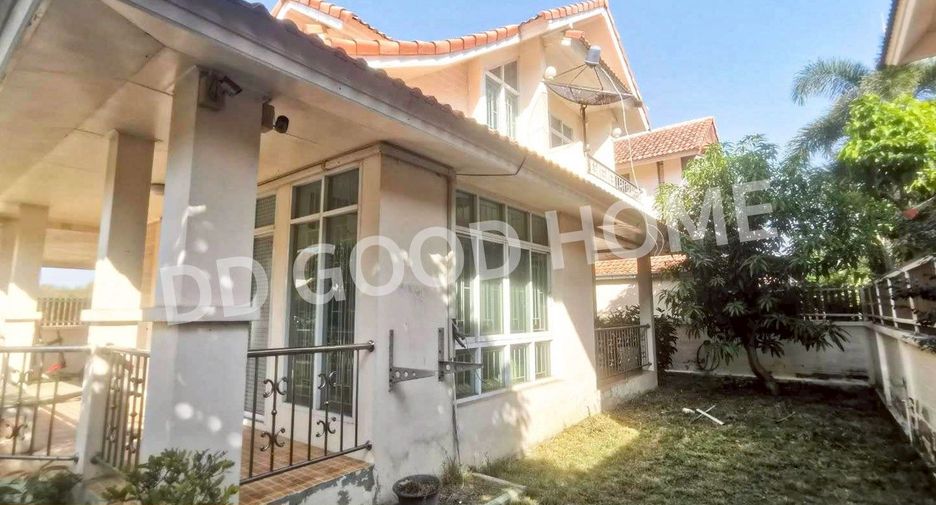 For sale 3 bedrooms house in Mueang Nakhon Sawan, Nakhon Sawan