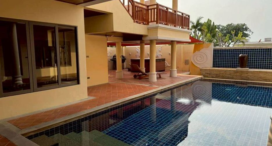 Villa en venta de 5 habitaciones en Sattahip, Chonburi