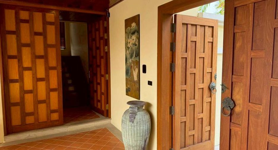 Villa en venta de 5 habitaciones en Sattahip, Chonburi