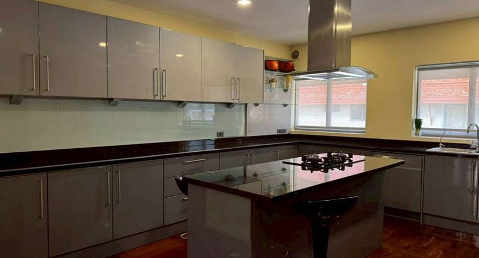 Villa en venta de 5 habitaciones en Sattahip, Chonburi