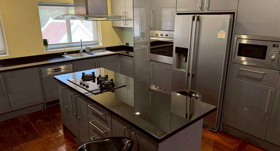 Villa en venta de 5 habitaciones en Sattahip, Chonburi