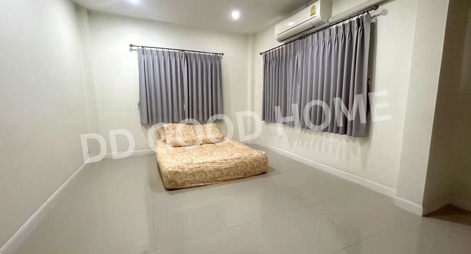 For sale 3 bedrooms house in Mueang Pathum Thani, Pathum Thani