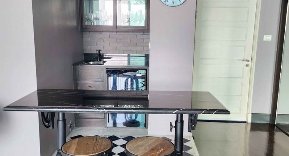Condo en alquiler y en venta de 2 habitaciones en Khlong Toei, Bangkok