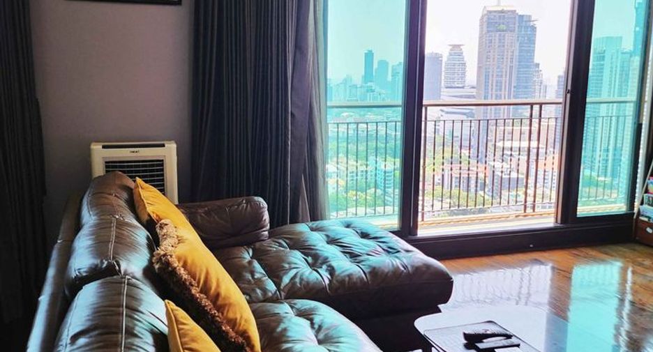 Condo en alquiler y en venta de 2 habitaciones en Khlong Toei, Bangkok