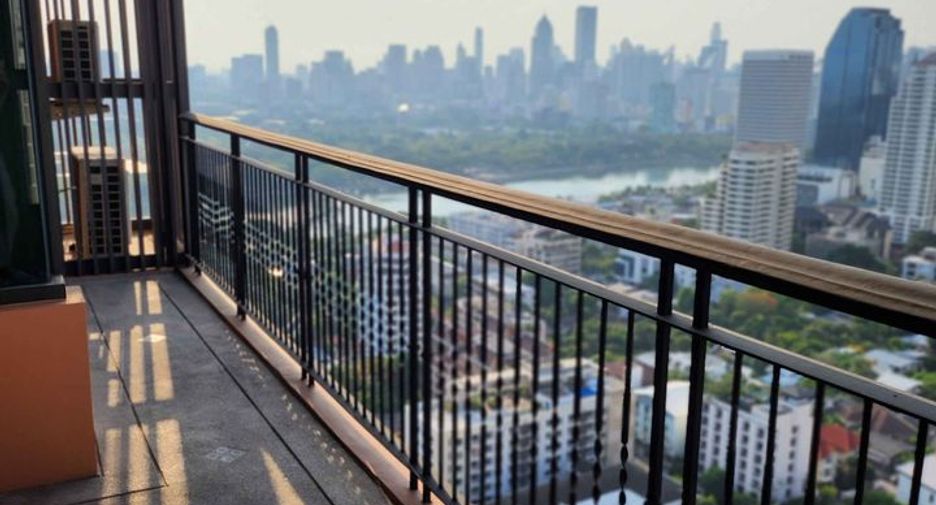 Condo en alquiler y en venta de 2 habitaciones en Khlong Toei, Bangkok