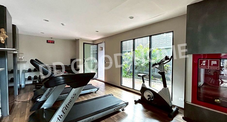 For sale 1 bed condo in Wang Thonglang, Bangkok
