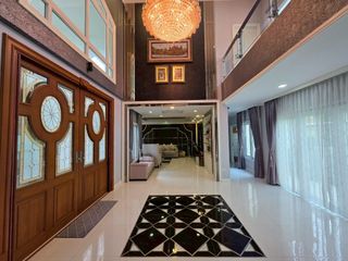 For sale 5 bed house in Taling Chan, Bangkok