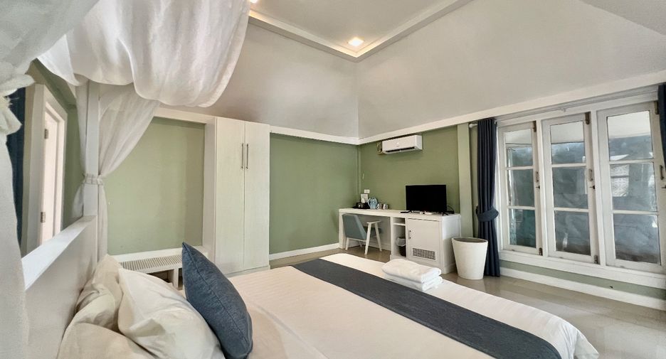 For rent and for sale 12 bedrooms retail Space in Nuea Khlong, Krabi