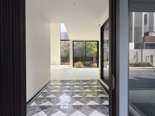 For rent and for sale 4 bed house in Bang Kapi, Bangkok