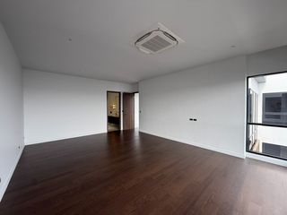 For rent and for sale 4 bed house in Bang Kapi, Bangkok