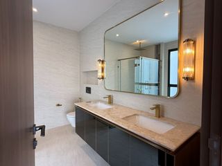 For rent and for sale 4 bed house in Bang Kapi, Bangkok