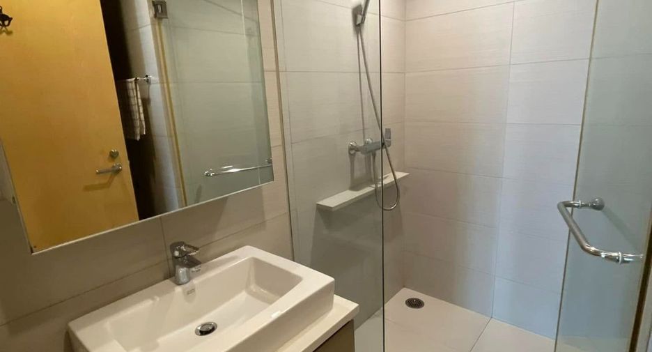 For rent and for sale 2 bedrooms condo in Khlong Toei, Bangkok