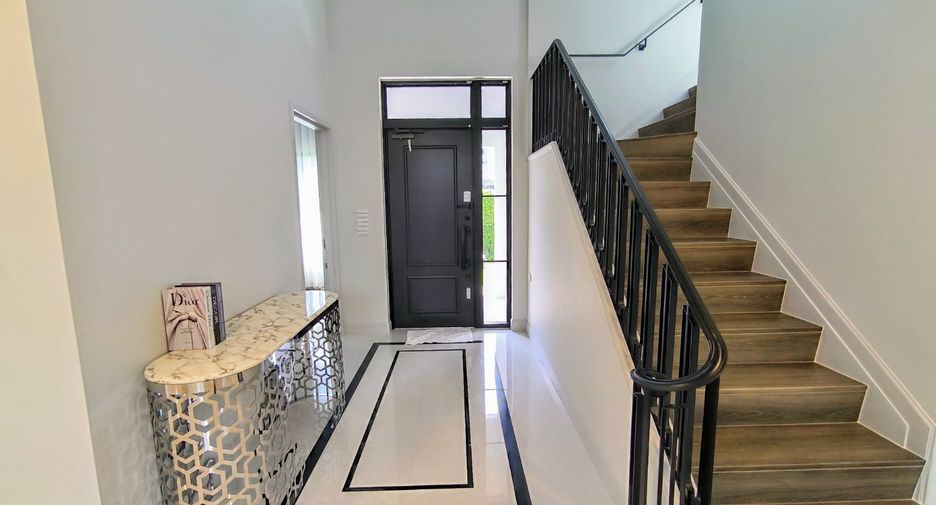 For rent 4 bedrooms house in Saphan Sung, Bangkok