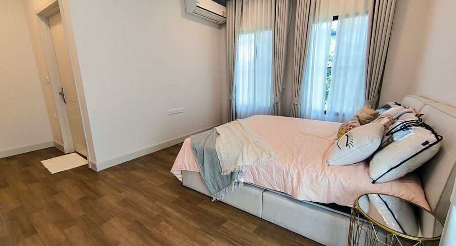 For rent 4 bedrooms house in Saphan Sung, Bangkok
