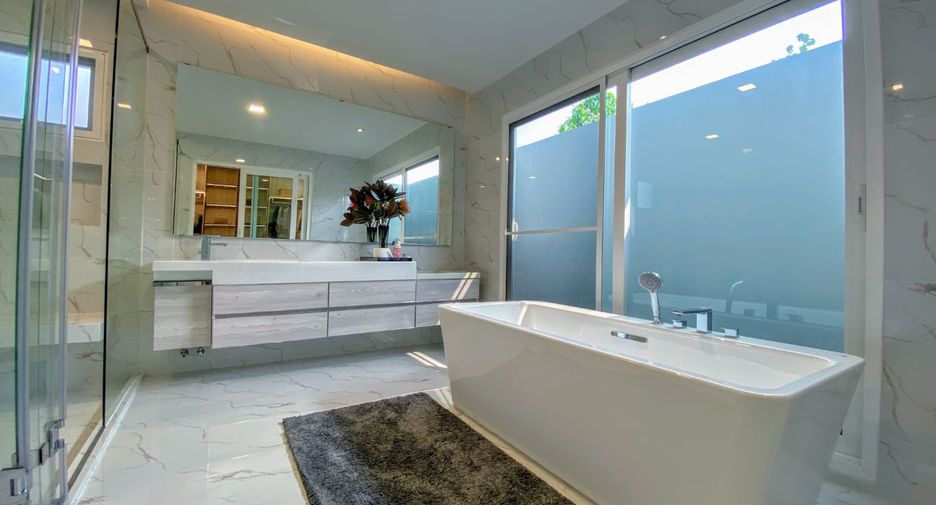 Casa en alquiler de 4 habitaciones en Prawet, Bangkok