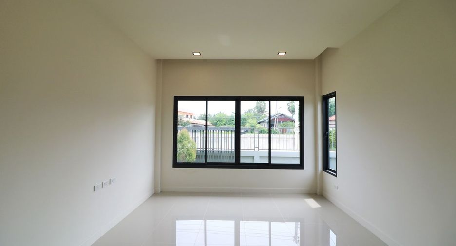 For sale 3 bedrooms house in Mueang Nongbua Lamphu, Nong Bua Lamphu