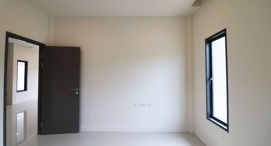 For sale 3 bedrooms house in Mueang Nongbua Lamphu, Nong Bua Lamphu