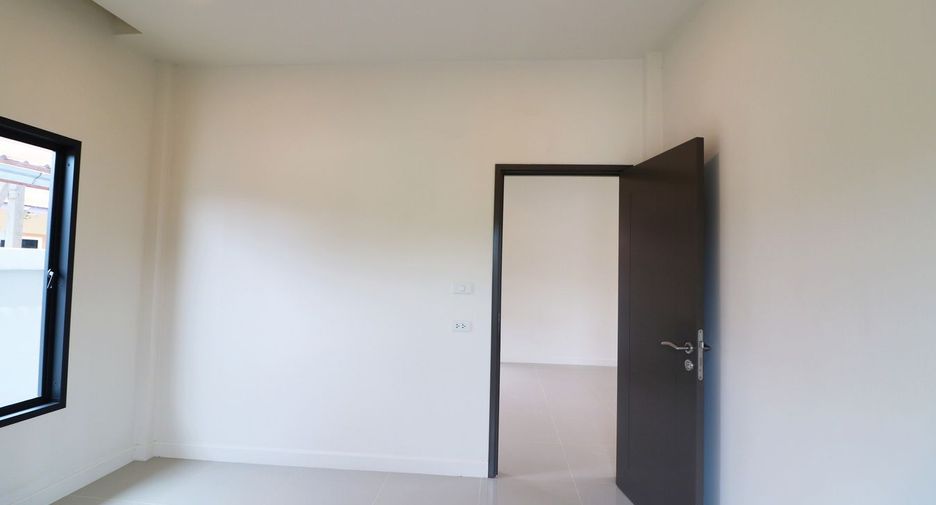 For sale 3 bedrooms house in Mueang Nongbua Lamphu, Nong Bua Lamphu
