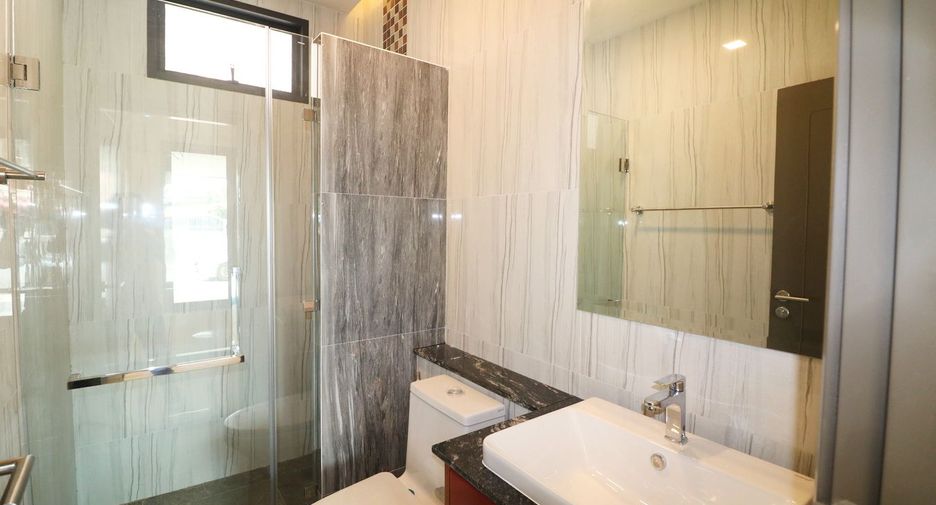 For sale 3 bedrooms house in Mueang Nongbua Lamphu, Nong Bua Lamphu