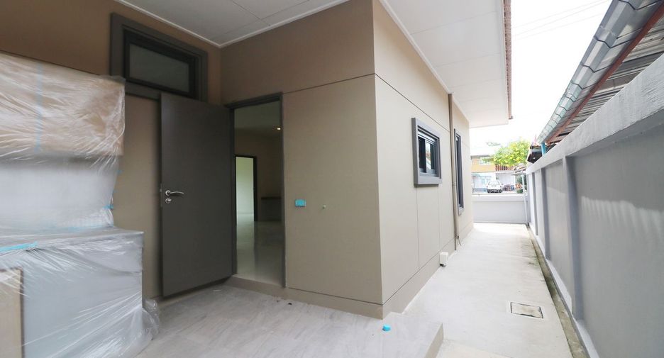 For sale 3 bedrooms house in Mueang Nongbua Lamphu, Nong Bua Lamphu