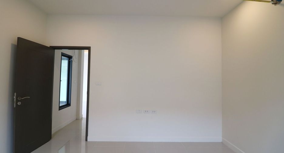For sale 3 bedrooms house in Mueang Nongbua Lamphu, Nong Bua Lamphu