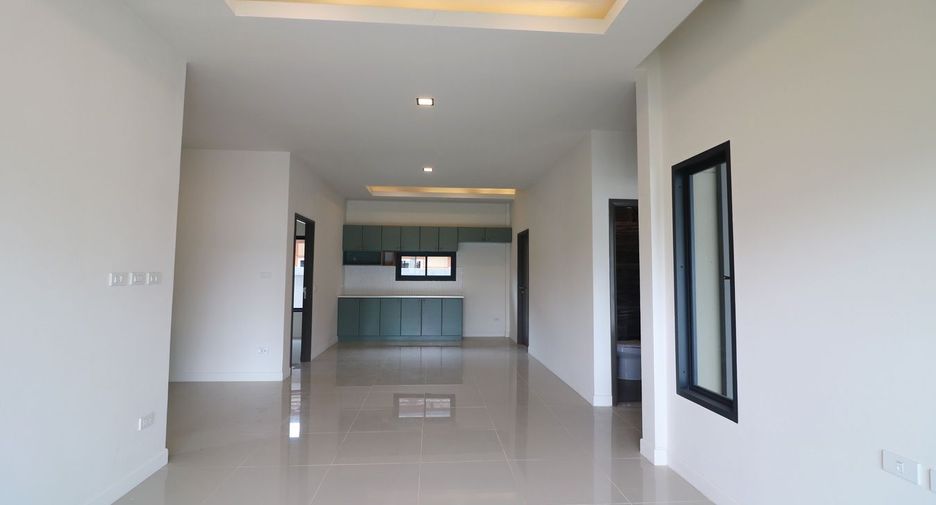 For sale 3 bedrooms house in Mueang Nongbua Lamphu, Nong Bua Lamphu