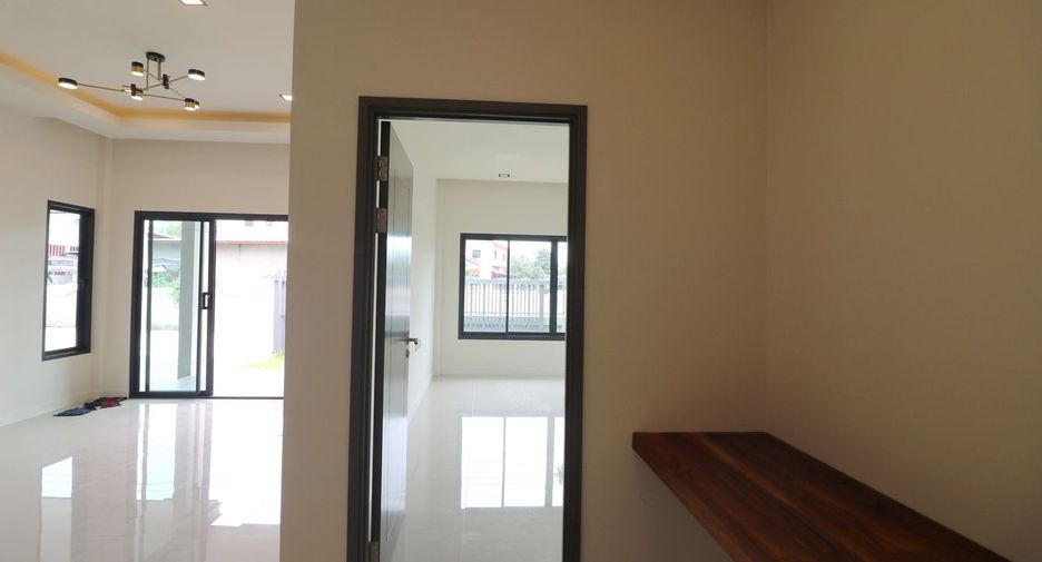 For sale 3 bedrooms house in Mueang Nongbua Lamphu, Nong Bua Lamphu