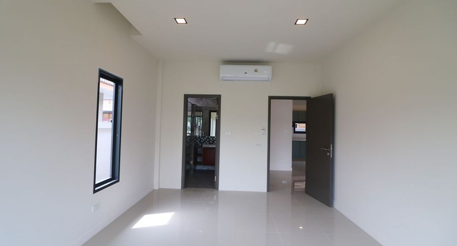 For sale 3 bedrooms house in Mueang Nongbua Lamphu, Nong Bua Lamphu