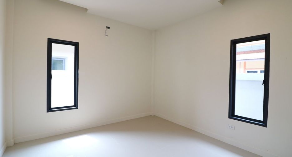 For sale 3 bedrooms house in Mueang Nongbua Lamphu, Nong Bua Lamphu