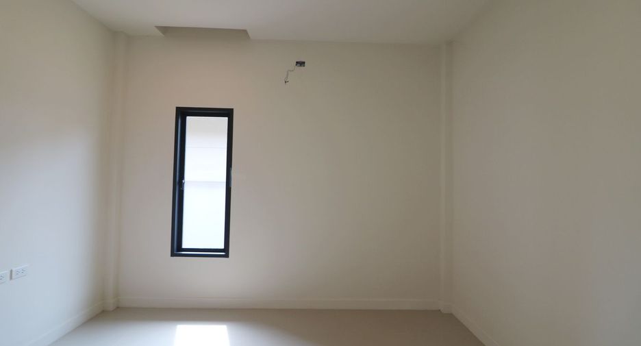 For sale 3 bedrooms house in Mueang Nongbua Lamphu, Nong Bua Lamphu