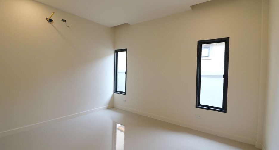 For sale 3 bedrooms house in Mueang Nongbua Lamphu, Nong Bua Lamphu