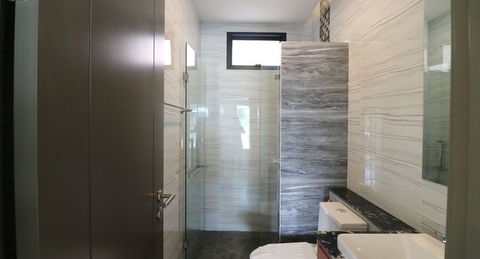 For sale 3 bedrooms house in Mueang Nongbua Lamphu, Nong Bua Lamphu