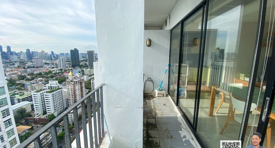 À vendre 2 chambres condo à Watthana, Bangkok