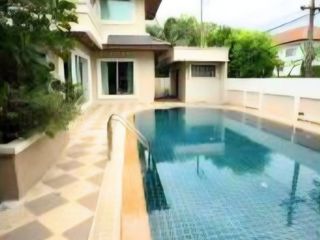 For rent 5 bed condo in Suan Luang, Bangkok