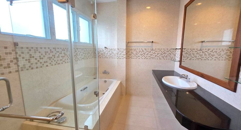 For rent 5 ベッドルーム condo in Suan Luang, Bangkok