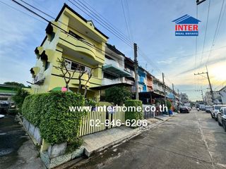 For sale 4 bed townhouse in Lam Luk Ka, Pathum Thani