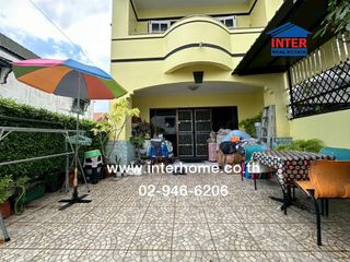 For sale 4 bed townhouse in Lam Luk Ka, Pathum Thani