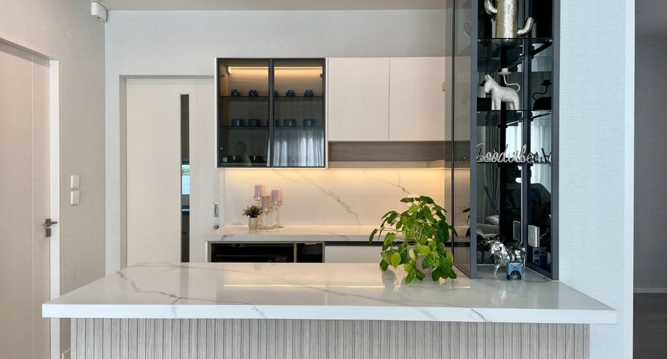 For rent 4 bedrooms house in Prawet, Bangkok