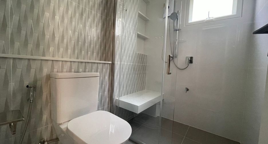 For rent 4 bedrooms house in Prawet, Bangkok