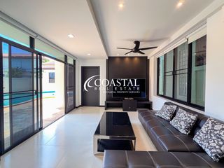 For rent and for sale 4 bed house in Pratumnak, Pattaya