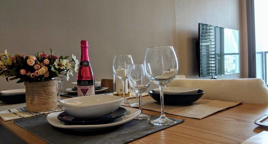 For rent 2 ベッドルーム condo in Khlong Toei, Bangkok
