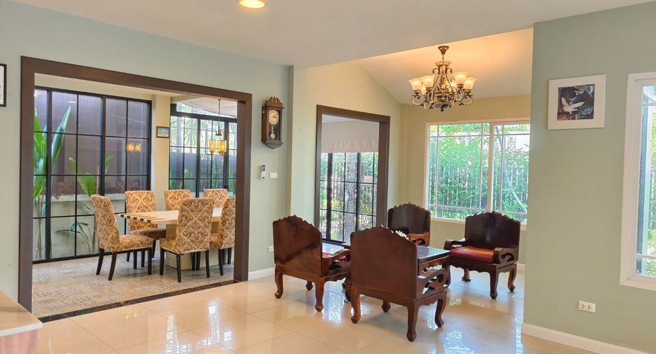 For rent 6 bedrooms house in Bang Kapi, Bangkok