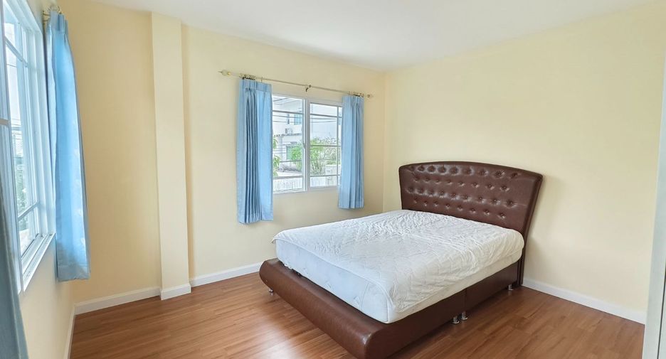 For rent 6 bedrooms house in Bang Kapi, Bangkok