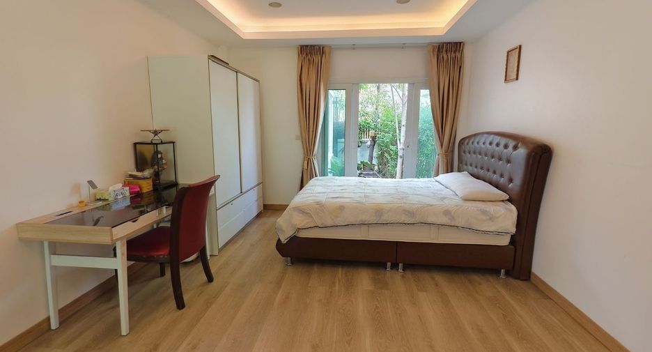 For rent 6 bedrooms house in Bang Kapi, Bangkok